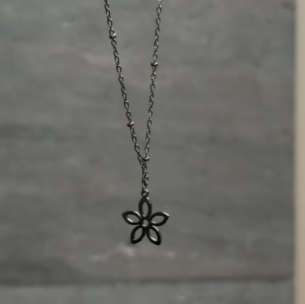 Fleur Necklace